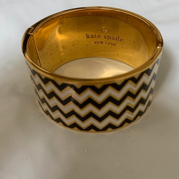 KATE SPADE La Vida Loca Chevron Bracelet - Picture 4 of 8